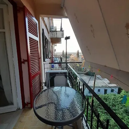 Apartment Little In Kanoni